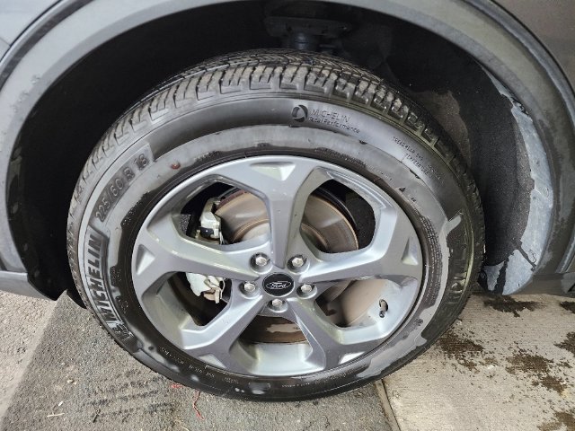 Used 2025 Ford Escape ST-Line AWD/4WD image 8