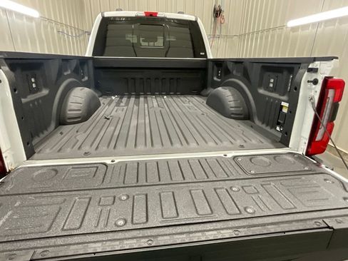 Used 2026 Ford F250 Platinum w/ Tremor Off-Road Package AWD/4WD image 26