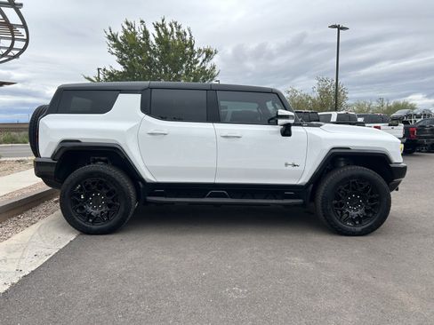 Used 2025 GMC Hummer EV 2X image 2