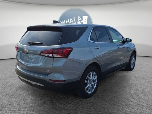 Used 2023 Chevrolet Equinox LT FWD image 3
