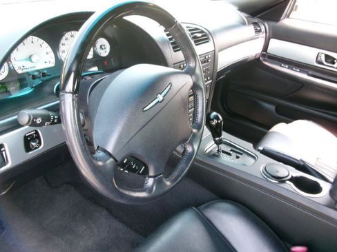 Used 2005 Ford Thunderbird RWD image 11