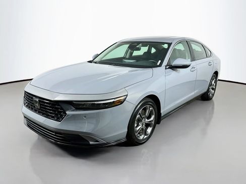 Used 2023 Honda Accord EX-L image 3