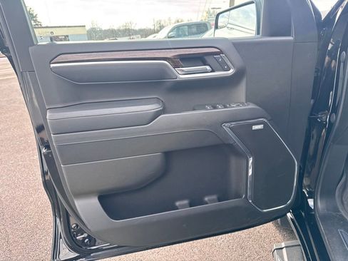 Used 2023 GMC Sierra 1500 Elevation w/ Preferred Package image 7