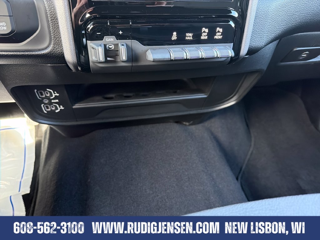 Used 2026 RAM 2500 Big Horn AWD/4WD image 17