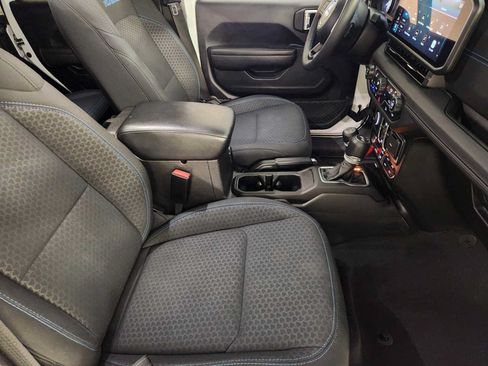 Used 2024 Jeep Wrangler Unlimited Rubicon 4xe AWD/4WD image 3