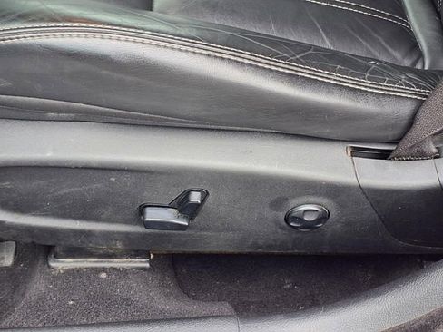 Used 2020 Chrysler 300 S RWD image 4
