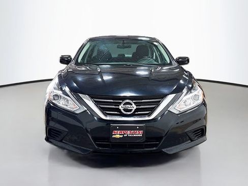 Used 2016 Nissan Altima 2.5 S w/ Power Driver Seat Package FWD image 3