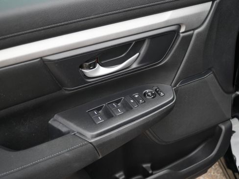 Used 2020 Honda CR-V LX image 14