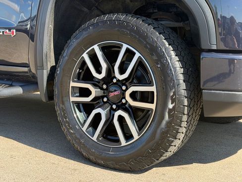 Used 2022 GMC Sierra 1500 AT4 w/ AT4 Preferred Package AWD/4WD image 24