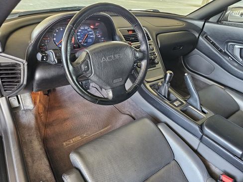 Used 2004 Acura NSX T image 23