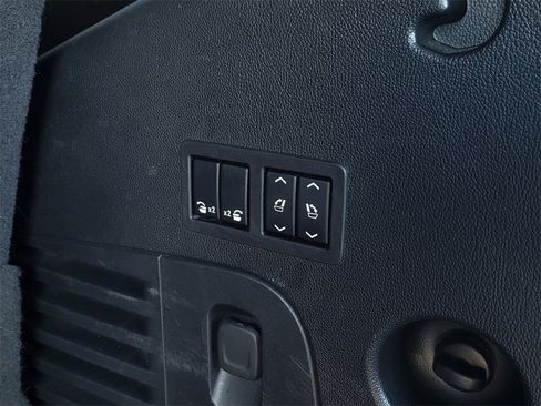 Used 2020 GMC Yukon SLT w/ Open Road Package image 34