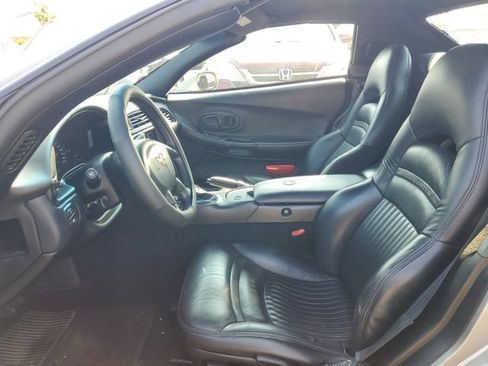 Used 1998 Chevrolet Corvette Convertible w/ Memory Pkg RWD image 12