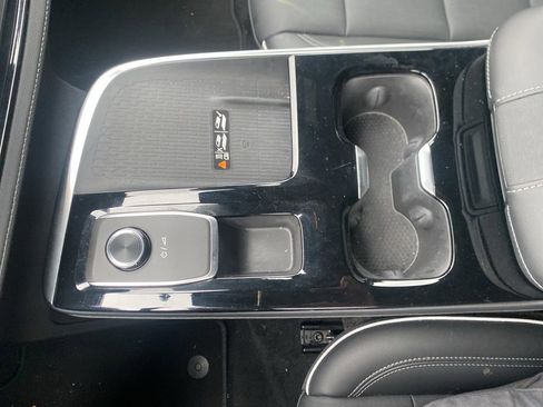 Used 2025 Buick Enclave Preferred image 29