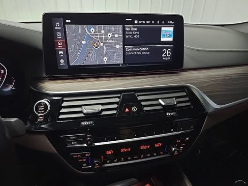 Used 2021 BMW M550i xDrive w/ Executive Package AWD/4WD image 28