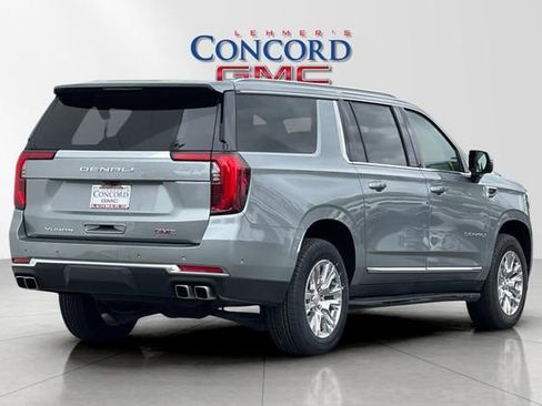 Used 2025 GMC Yukon XL Denali AWD/4WD image 4