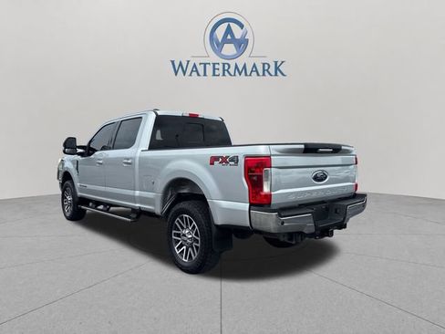 Used 2017 Ford F250 Lariat w/ Lariat Value Package AWD/4WD image 3