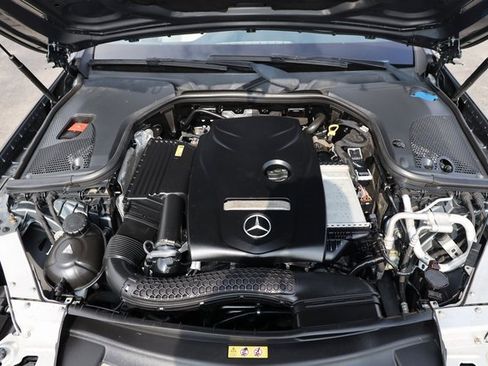 Used 2017 Mercedes-Benz E 300 image 27
