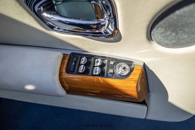Used 2010 Rolls-Royce Phantom Drophead Coupe RWD image 81
