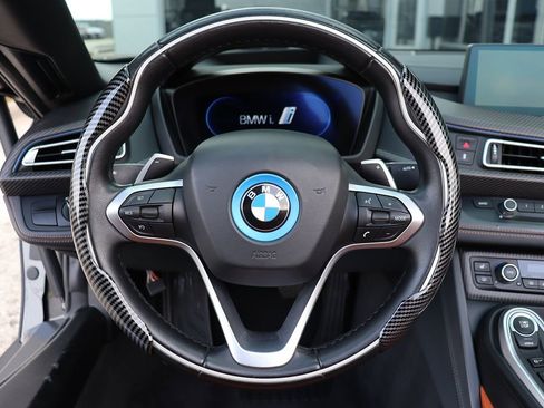 Used 2019 BMW i8 Roadster image 20