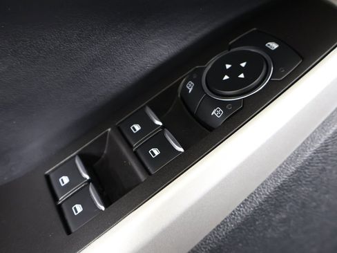 Used 2023 Ford Explorer XLT w/ Equipment Group 202A image 36