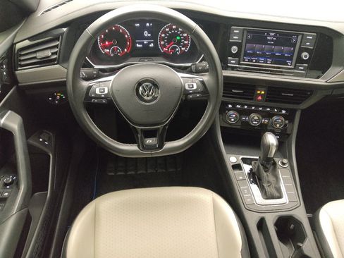Used 2021 Volkswagen Jetta R-Line w/ R-Line Cold Weather Package FWD image 22