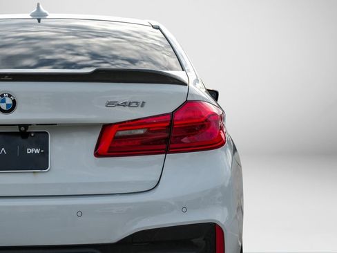 Used 2018 BMW 540i xDrive w/ M Sport Package image 59