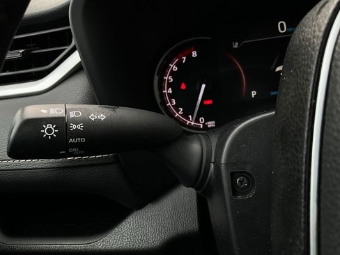 Used 2025 Toyota RAV4 XLE image 36