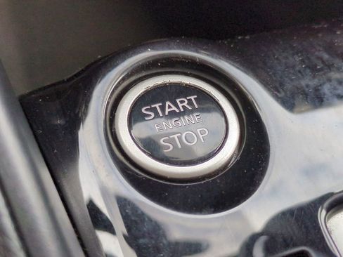 Used 2021 Nissan Kicks S image 26