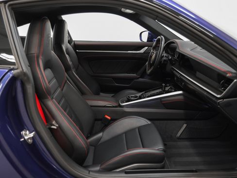 Used 2024 Porsche 911 Carrera 4S image 27