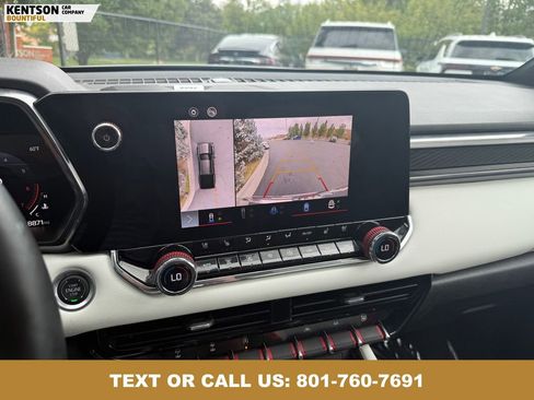 Used 2024 GMC Canyon AT4X image 29