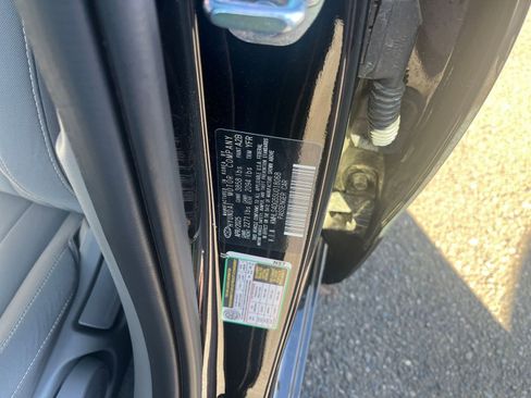 Used 2025 Hyundai Elantra SEL image 32