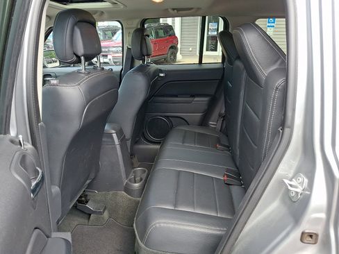Used 2016 Jeep Patriot High Altitude AWD/4WD image 11