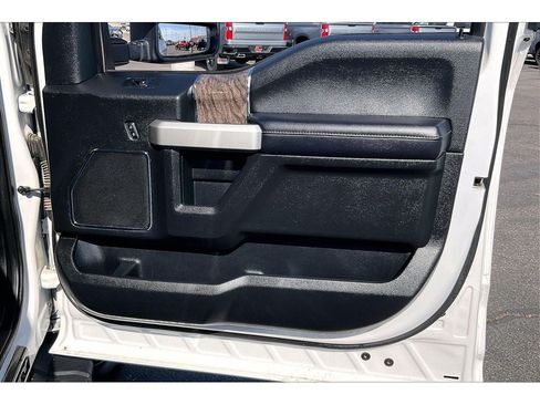 Used 2019 Ford F250 Lariat w/ Lariat Ultimate Package AWD/4WD image 25