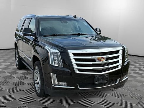 Certified 2019 Cadillac Escalade Premium Luxury AWD/4WD image 7