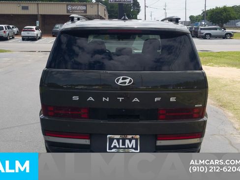Used 2025 Hyundai Santa Fe Limited w/ Tow & Go Package AWD/4WD image 7