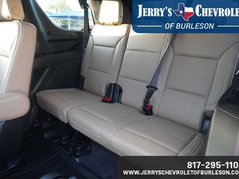 Used 2021 Chevrolet Tahoe Premier w/ Premium Package image 6