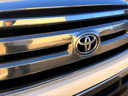 Used 2013 Toyota Tundra 4x4 CrewMax image 29