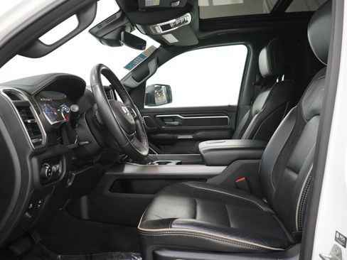 Used 2024 RAM 1500 Laramie AWD/4WD image 25