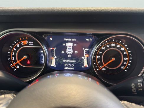 Used 2019 Jeep Wrangler Unlimited Sahara w/ Cold Weather Group AWD/4WD image 15