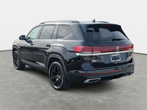 New 2026 Volkswagen Atlas SE image 7
