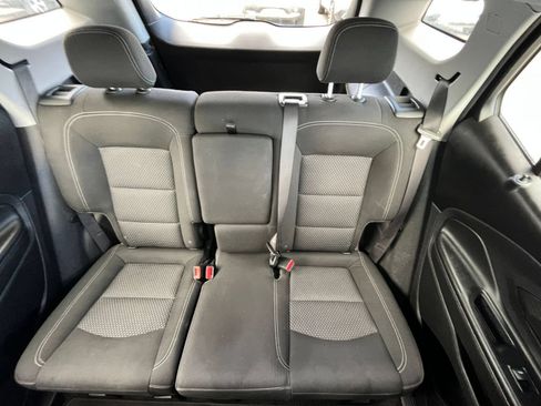 Used 2024 GMC Terrain SLE FWD image 38