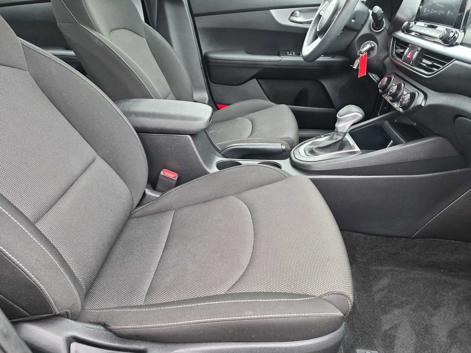 Used 2022 Kia Forte LXS FWD image 21