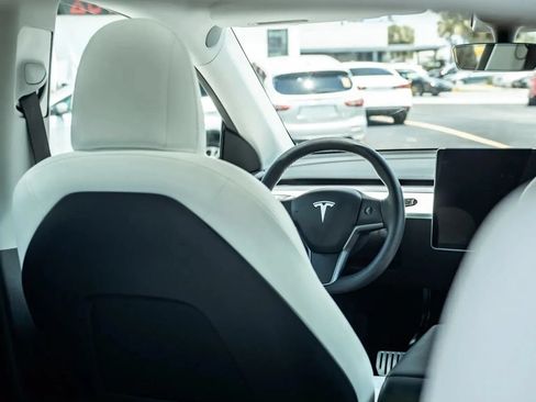Used 2022 Tesla Model Y Performance AWD/4WD image 37