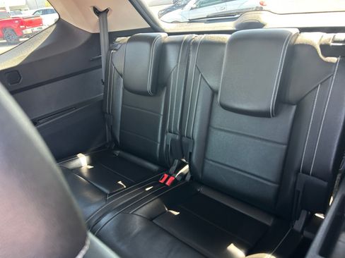 Used 2023 Volkswagen Atlas SE w/ Panoramic Sunroof Package AWD/4WD image 18