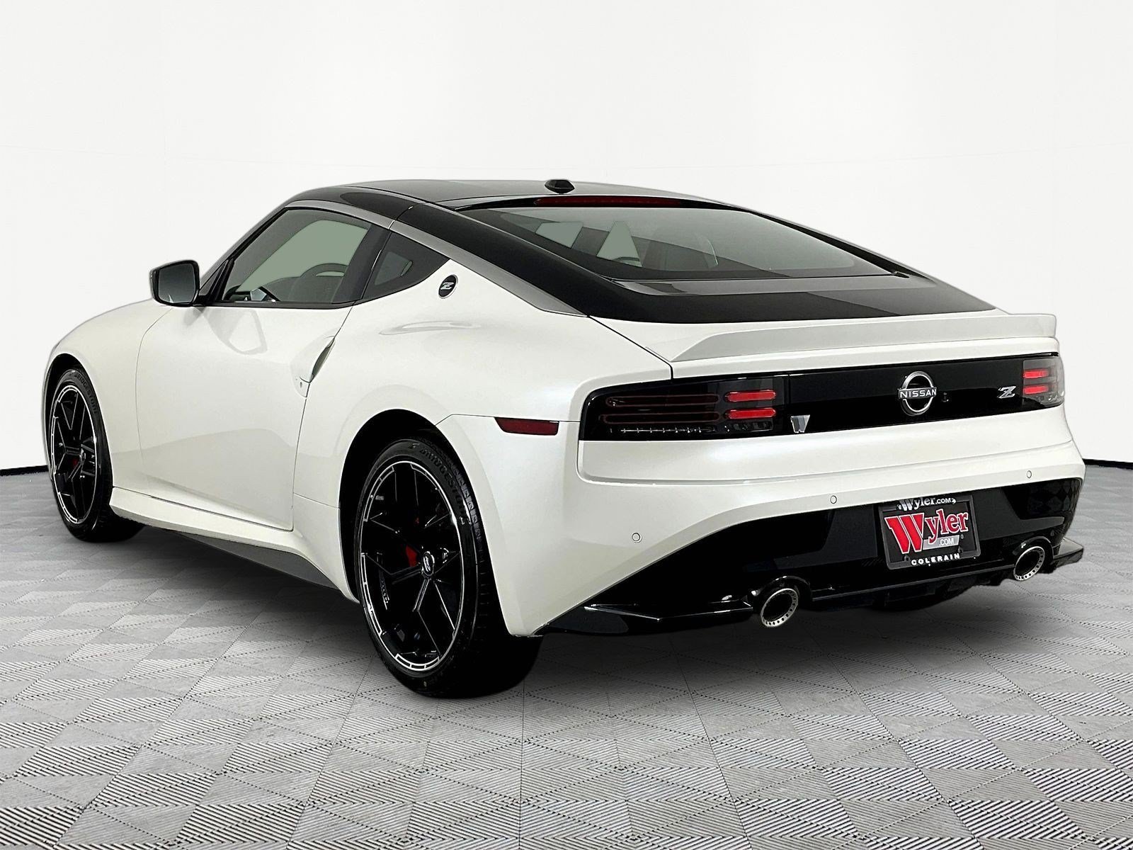 New 2027 Nissan Z Performance RWD image 4