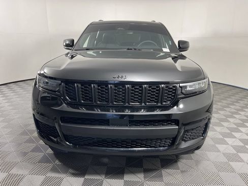 Used 2024 Jeep Grand Cherokee L Altitude AWD/4WD image 18