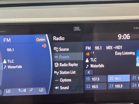 Used 2021 Toyota Highlander Platinum FWD image 29