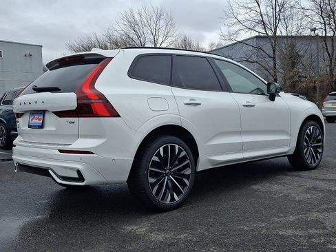 New 2026 Volvo XC60 T8 Ultra w/ Protection Package Premier AWD/4WD image 4