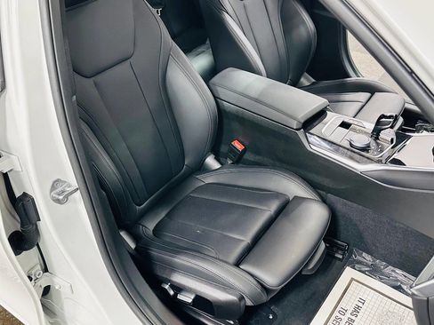 Used 2022 BMW 330i xDrive Sedan w/ Driving Assistance Package image 25