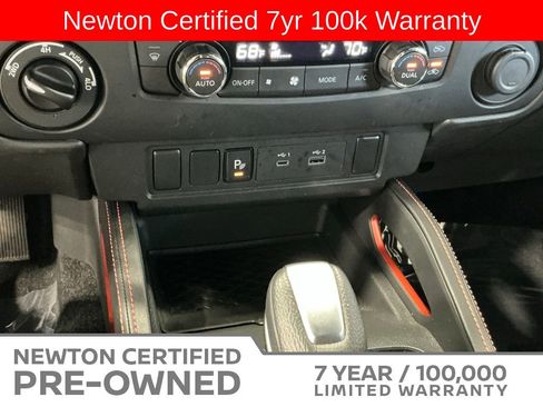 Used 2025 Nissan Frontier PRO-4X AWD/4WD image 28